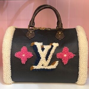 Louis Vuitton Speedy 30 Bandouliere Leather & Monogram Teddy Shearling- Black
